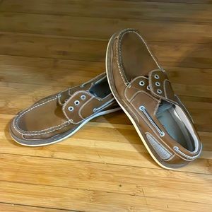 Boat Shoes (no laces)